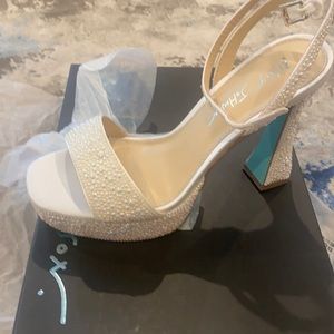BRAND NEW NEVER WORN Blue by Betsey Johnson, Pearl Platform Dress Sandals